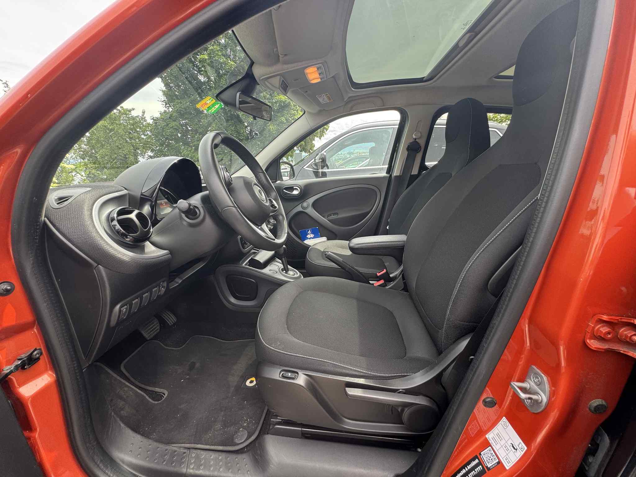 Smart, ForFour, Automatik, Panoramadach, Navi, Tempomat, City Car, Kleinwagen, Gepflegt, Occasion, Smart Passion, 90 PS, Top Zustand, Schweiz Auto, Zürich, Kilchberg, Leichtmetallfelgen, Bluetooth